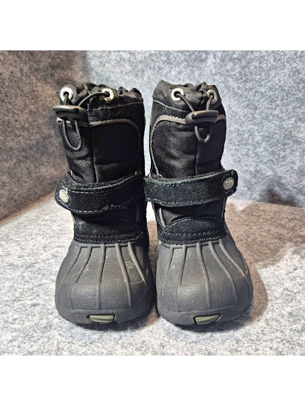 Totes Kids Snow Boots US 6 M Black Gray Mid-Calf Drawstring Strap Logo